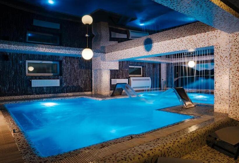 Marmaros Apart Hotel & Spa