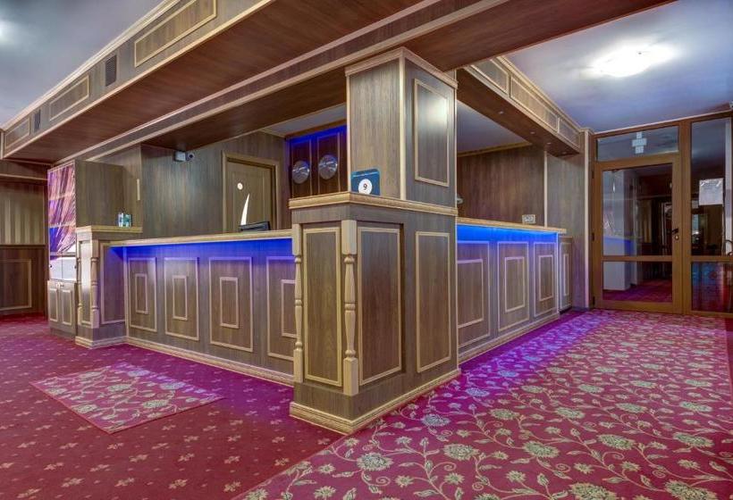 Mountain Lodge Apartments