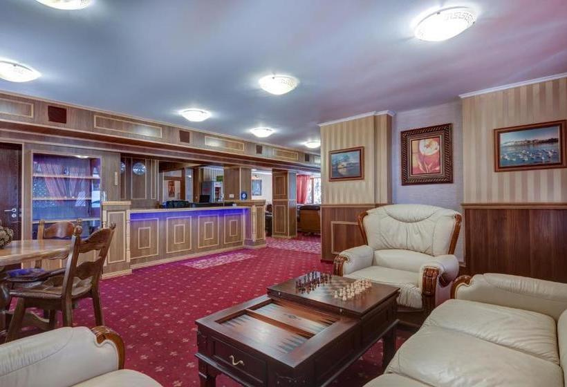 Mountain Lodge Apartments