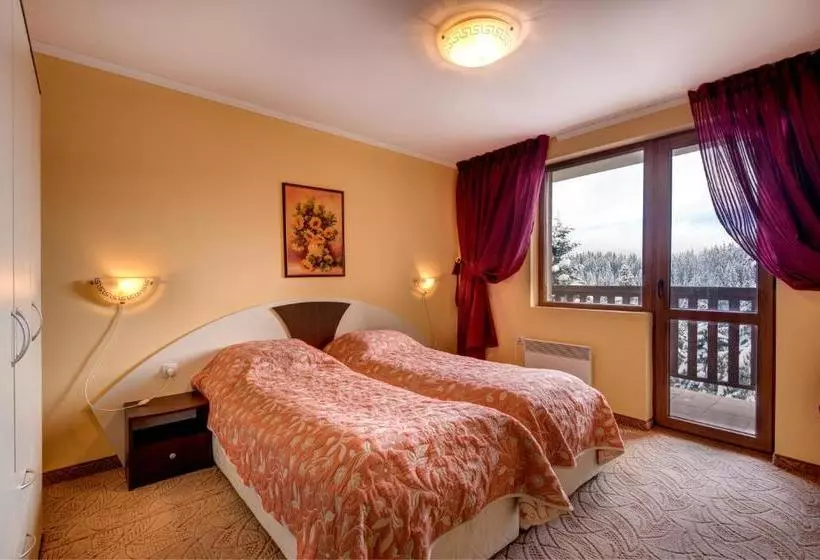 Mountain Lodge Apartments