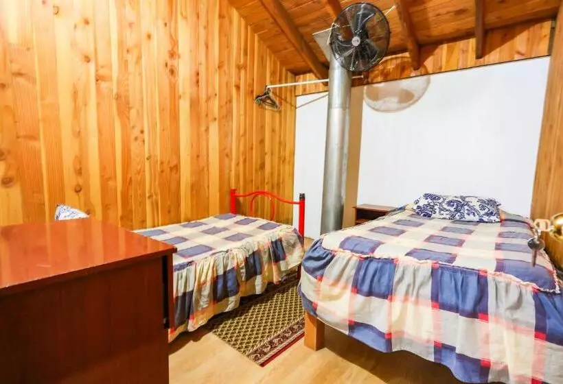ペンション Hostal Maitahue