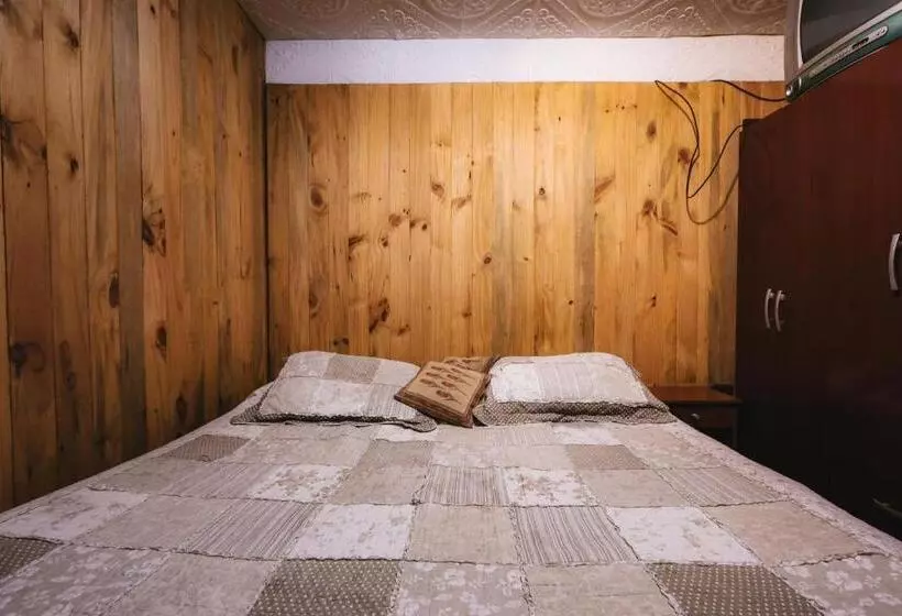 ペンション Hostal Maitahue