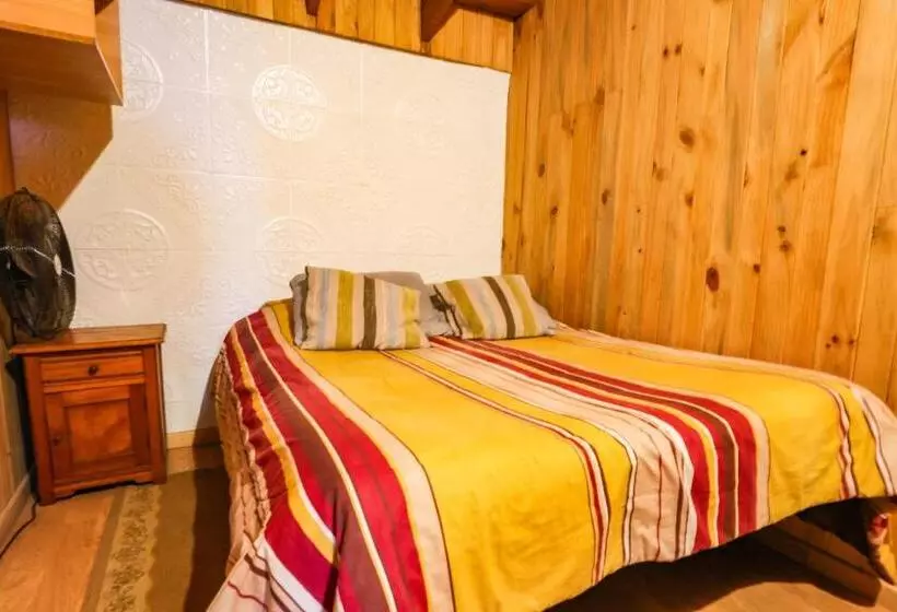ペンション Hostal Maitahue
