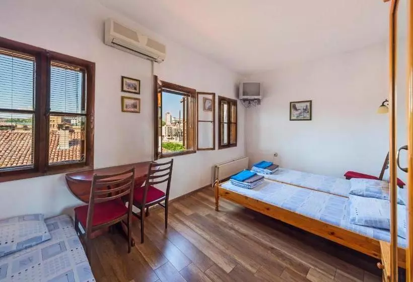 پانسیون Hostel Pashov