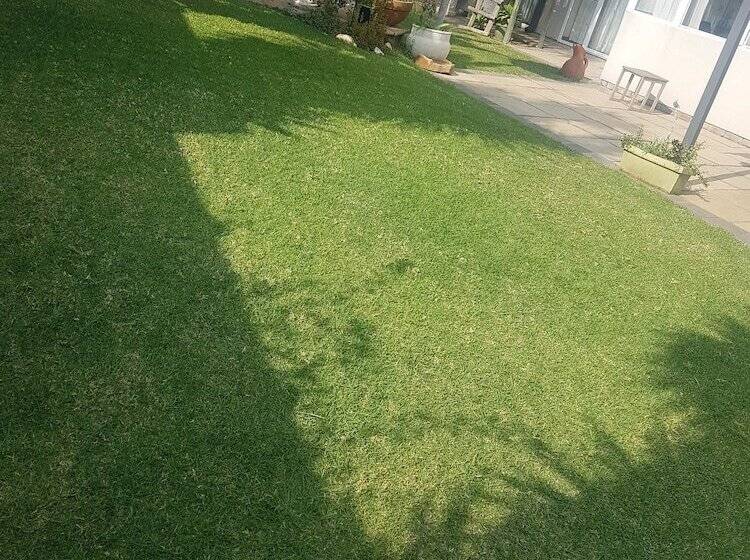 ペンション Lala Nathi Guest House & Self Catering