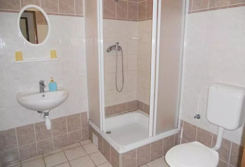 Majatalo Penzion Fontána