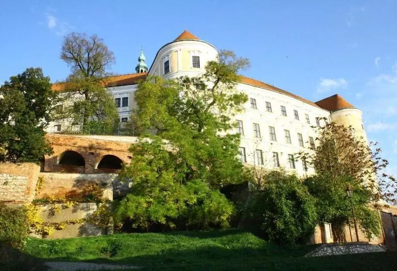 Majatalo Penzion Fontána