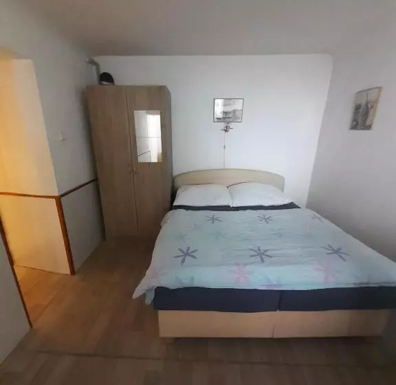 Majatalo Penzion Fontána