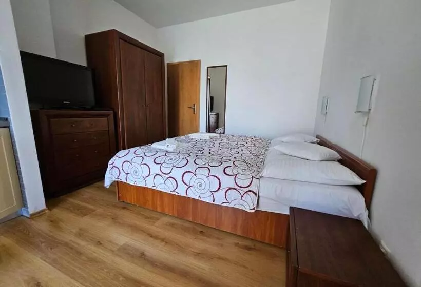 Majatalo Penzion Pod Krivanom