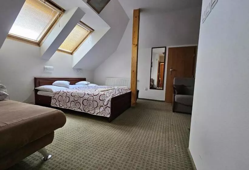 Majatalo Penzion Pod Krivanom