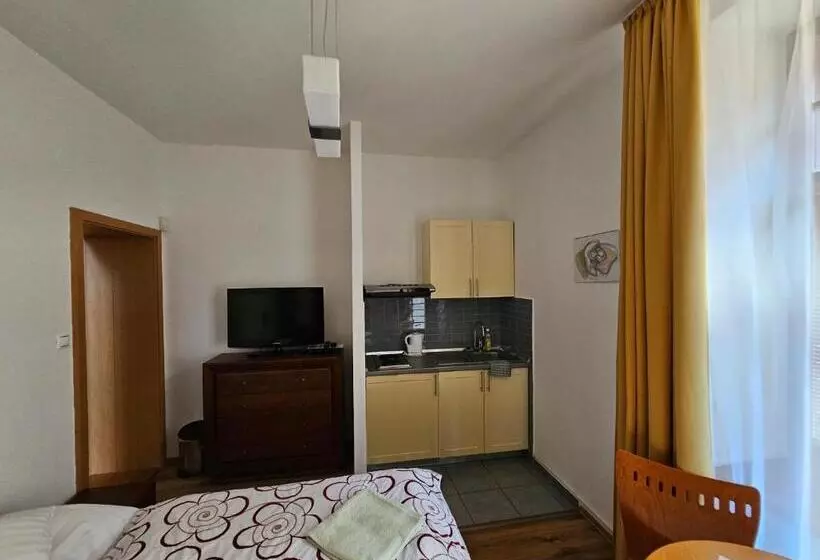 Majatalo Penzion Pod Krivanom