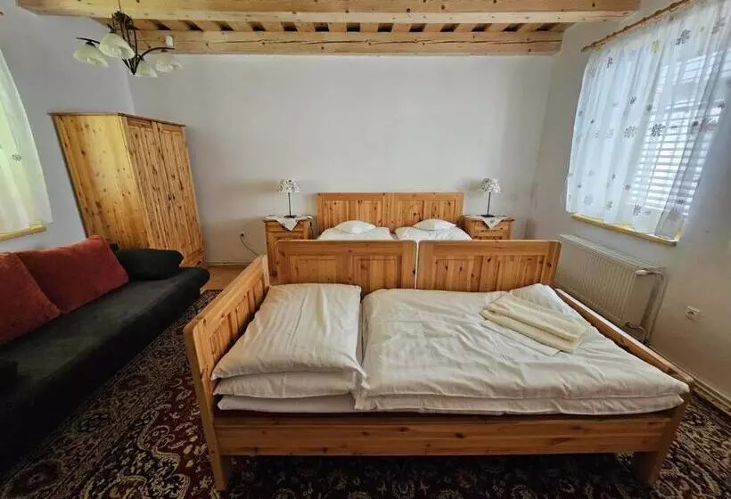 Majatalo Penzion Pod Krivanom