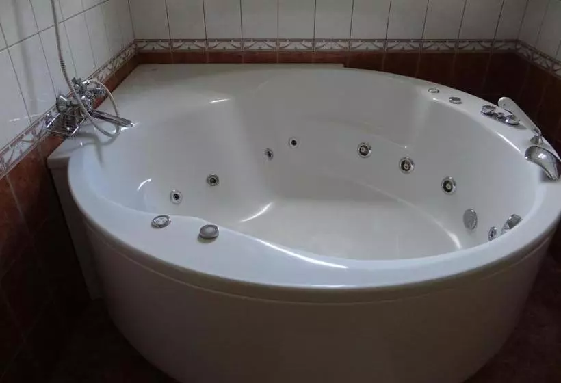 ユースホステル Rooms Hochkraut