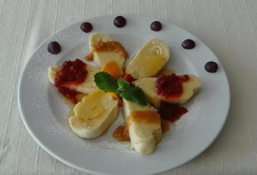 ユースホステル Rooms Hochkraut