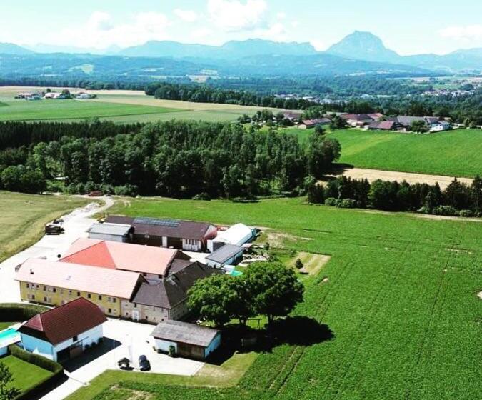 Отель Vogelhubergut Familie Scherleithner