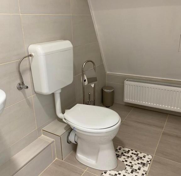 بنسيون Kiskakas étterem