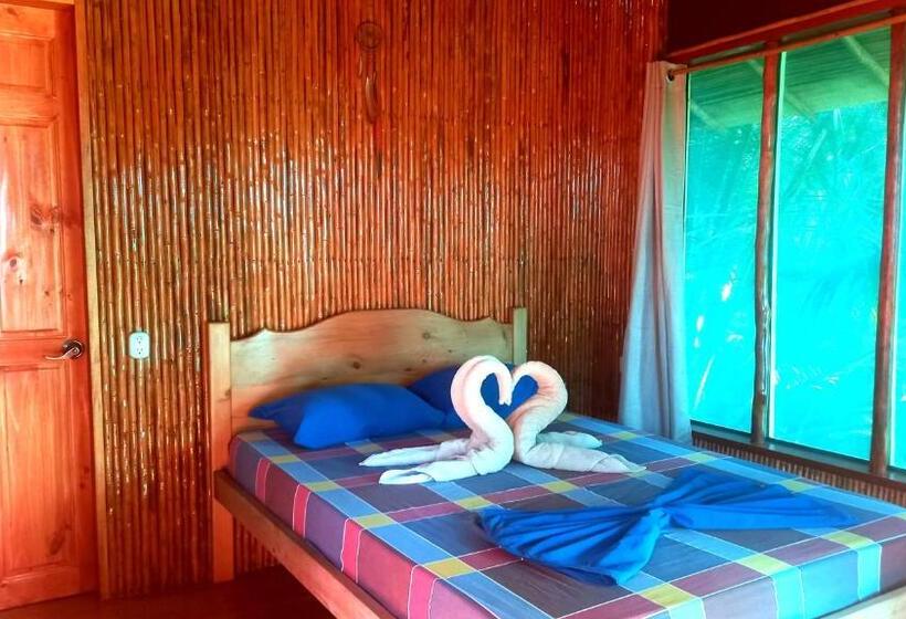 Пансион Encanto Lodge