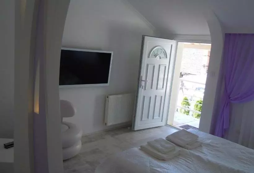 پانسیون Guest House Perla