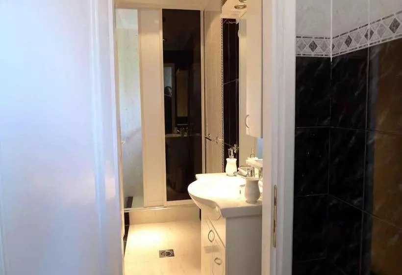 پانسیون Guest House Perla