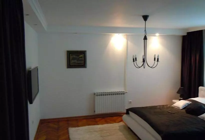 پانسیون Guest House Perla