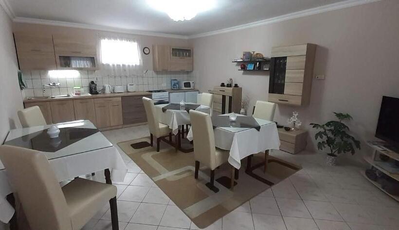 بنسيون Hajnalka Vendégház