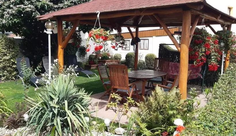 Majatalo Hajnalka Vendégház