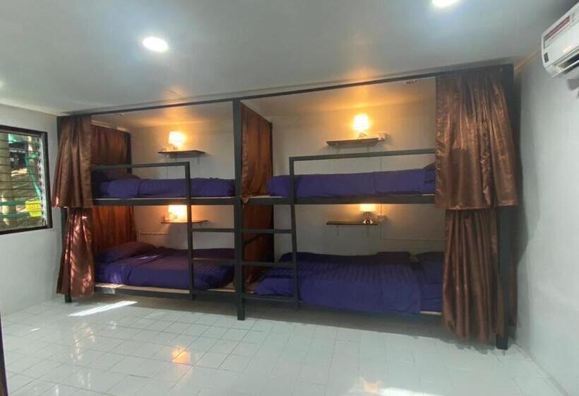 بنسيون Pai Circus Hostel