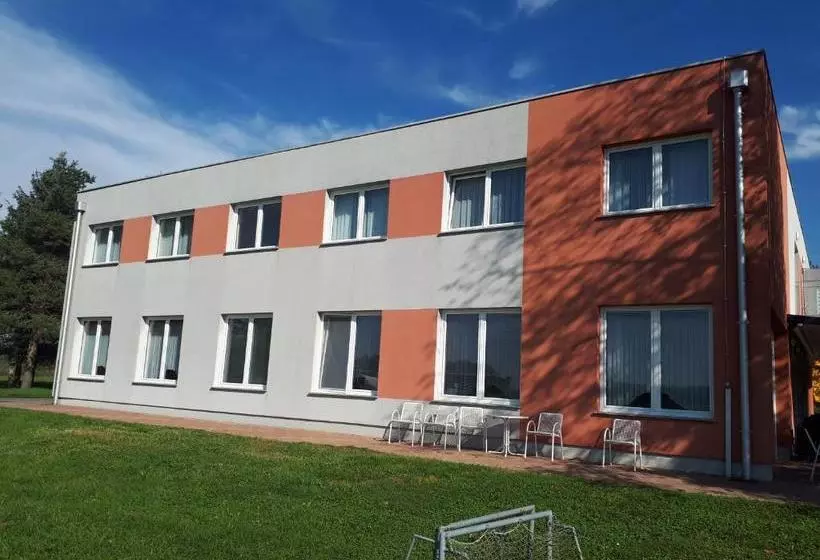 پانسیون Penzion Letališče