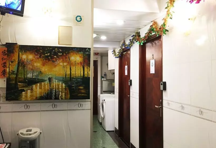 پانسیون Safari