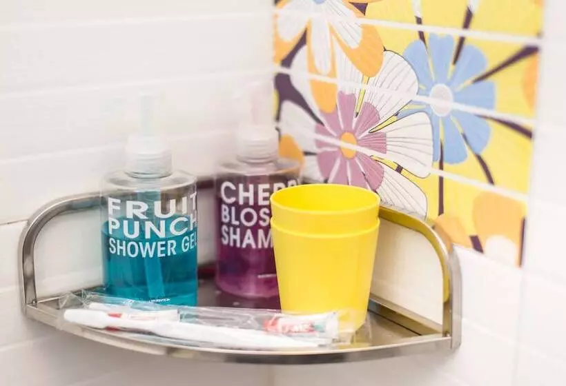 پانسیون Safari