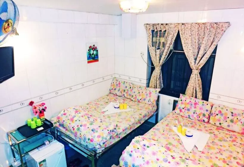 پانسیون Safari