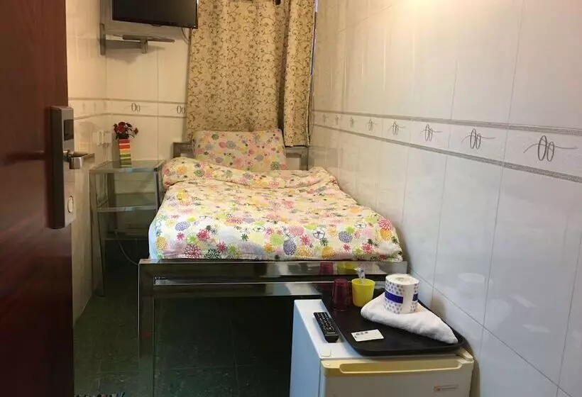 پانسیون Safari