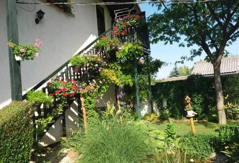 Majatalo Hajnalka Vendégház