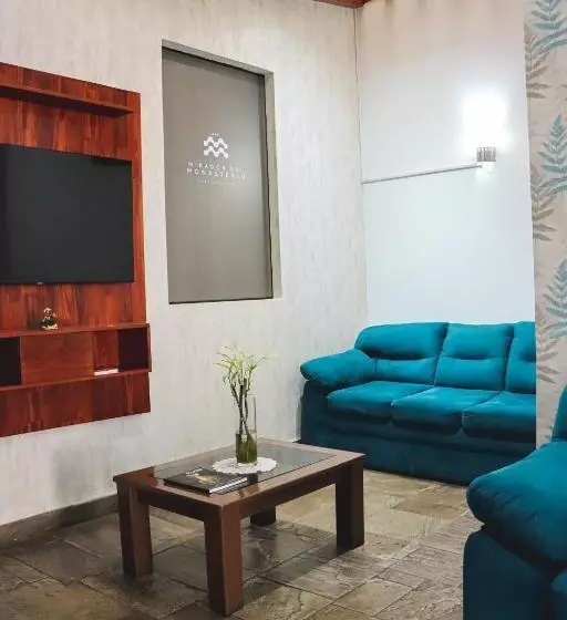 ユースホステル Mirador Del Monasterio