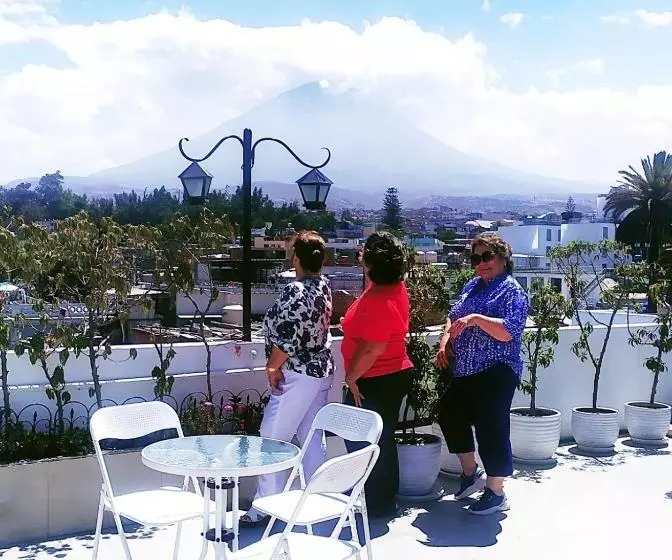 ユースホステル Mirador Del Monasterio