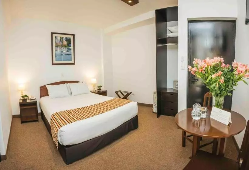 ユースホステル Mirador Del Monasterio