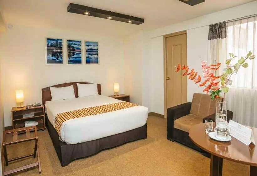 ユースホステル Mirador Del Monasterio