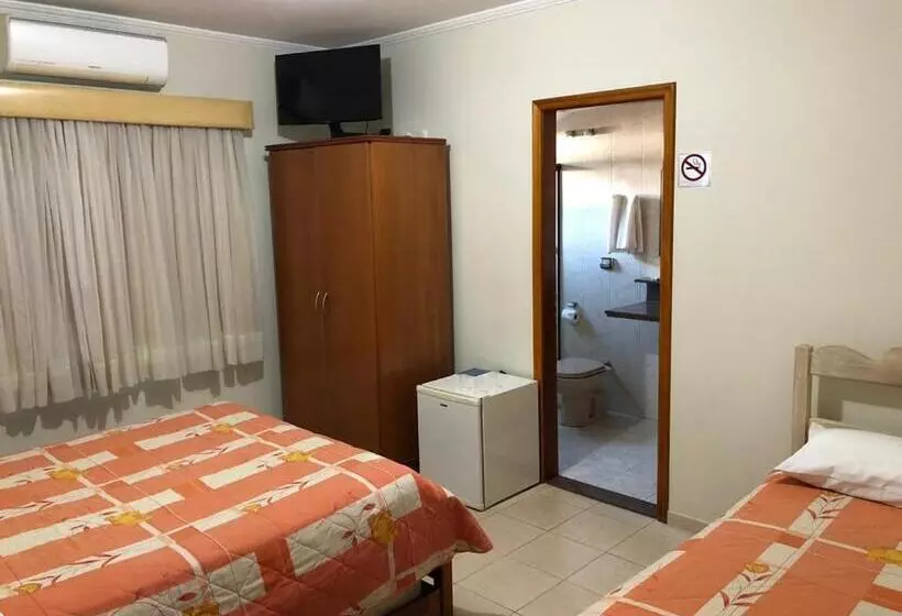 ユースホステル Pousada Das águas