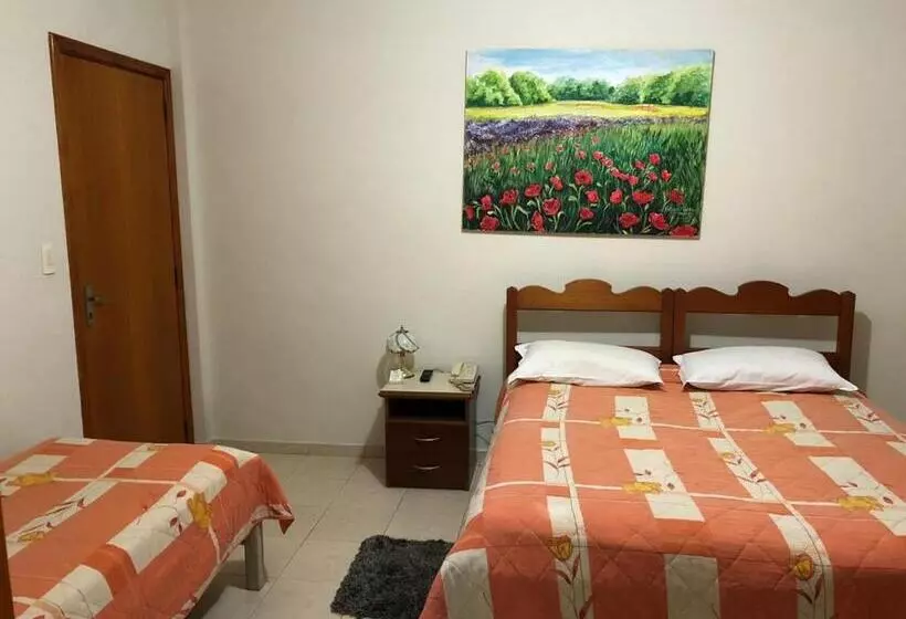 ユースホステル Pousada Das águas