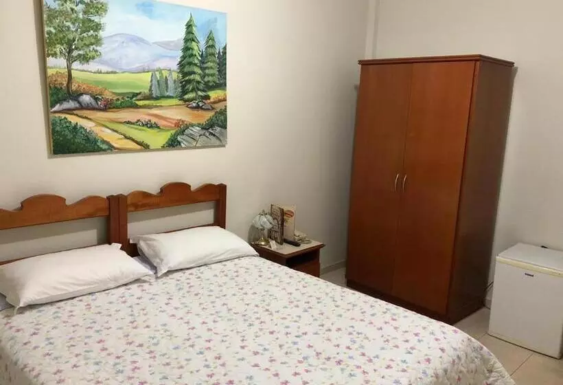 ユースホステル Pousada Das águas