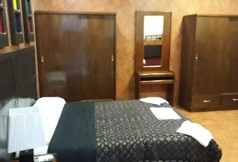 هاستل Residencia Leones De Castilla