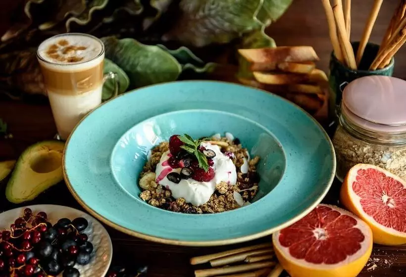 Hotelli Ramada By Wyndham Ramnicu Valcea