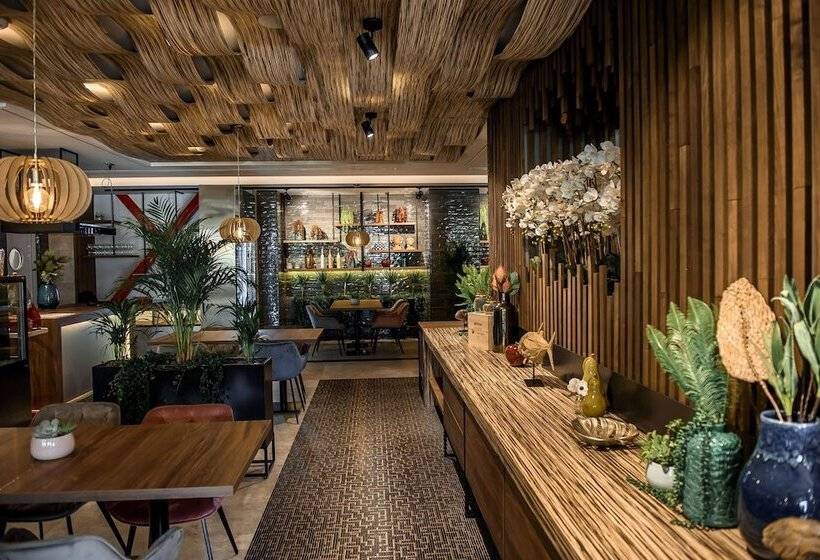 هتل Ramada By Wyndham Ramnicu Valcea