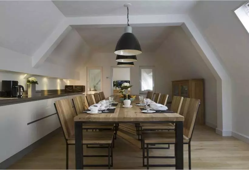 ホテル Villa Valkenburg