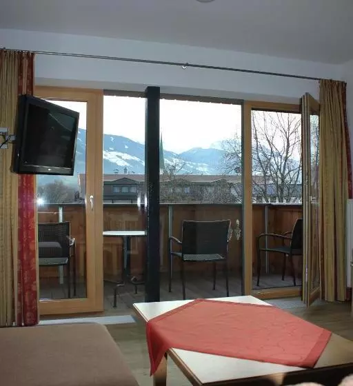 ペンション Gästehaus Braunegger