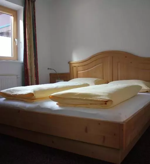 ペンション Gästehaus Braunegger