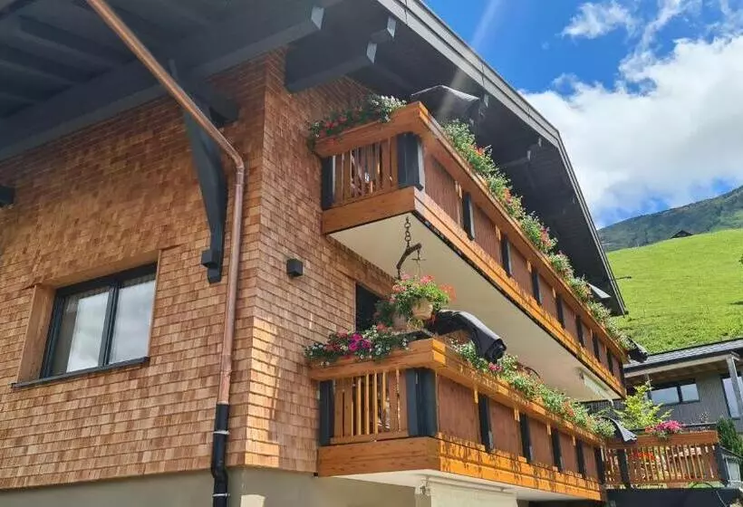 ペンション Haus Alpenglück