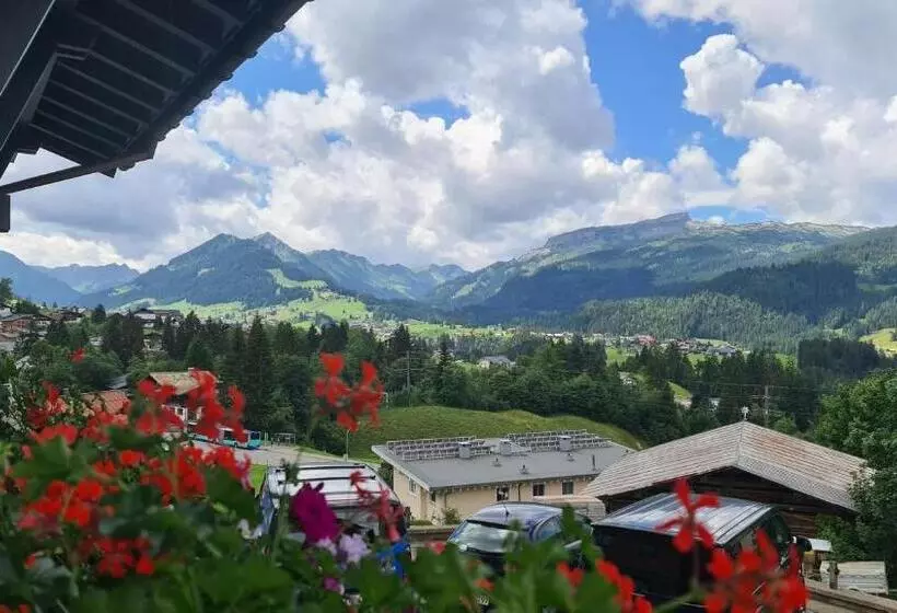 ペンション Haus Alpenglück