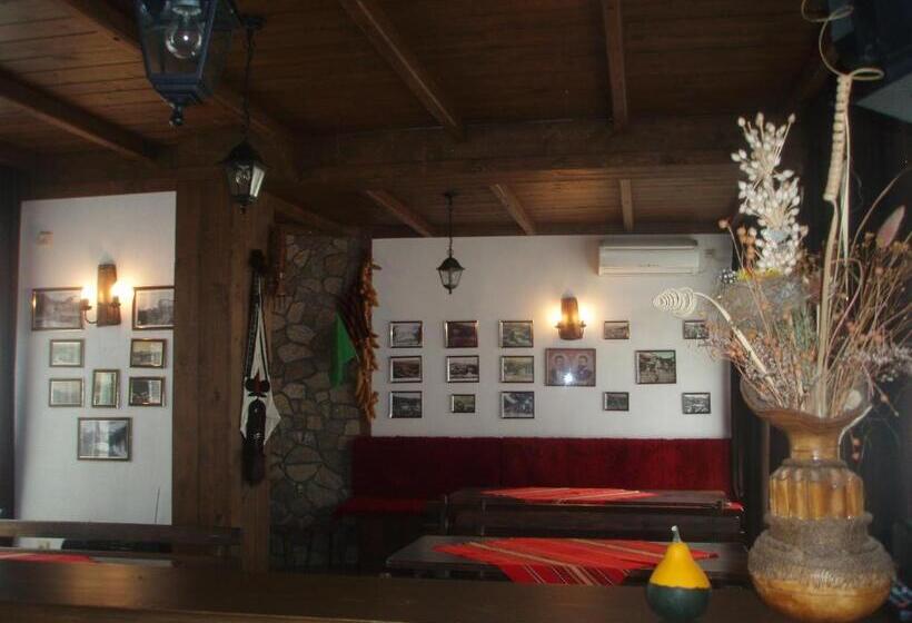 פנסיון Mania Guest House