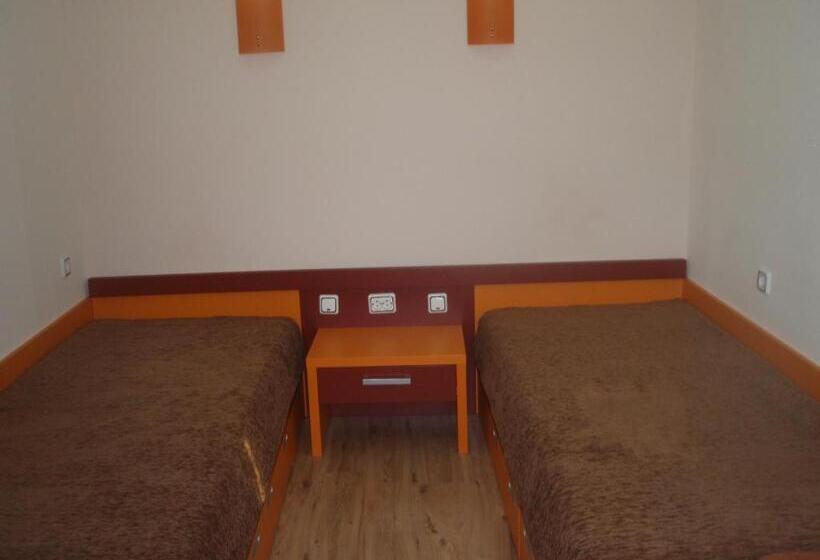 פנסיון Mania Guest House